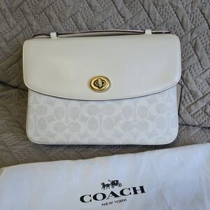 Coach Cassie Signauture Chalk Shoulder/crossbody Bag